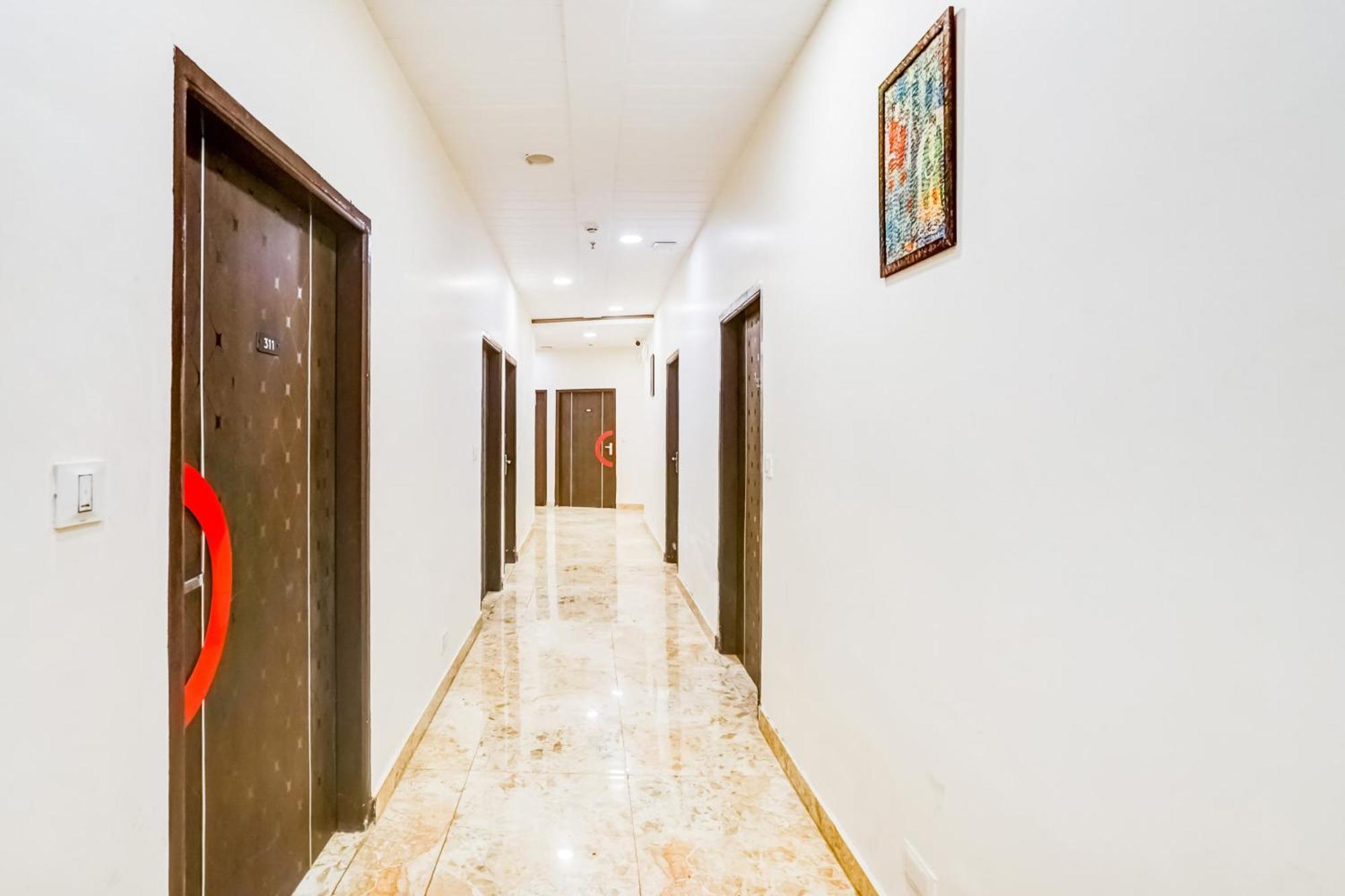 Super Townhouse Jagatpura Hotel Jaipur Exterior photo