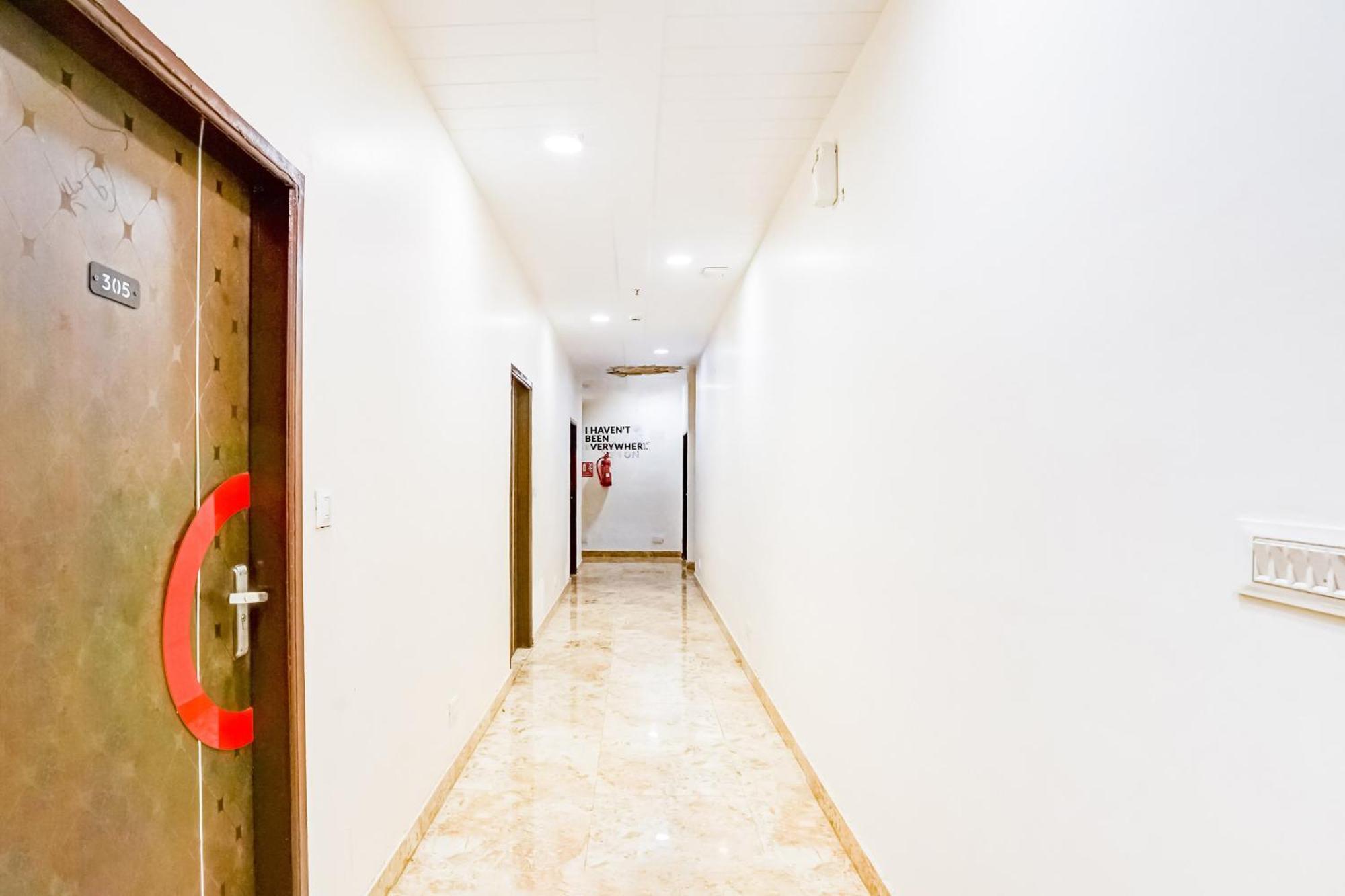 Super Townhouse Jagatpura Hotel Jaipur Exterior photo