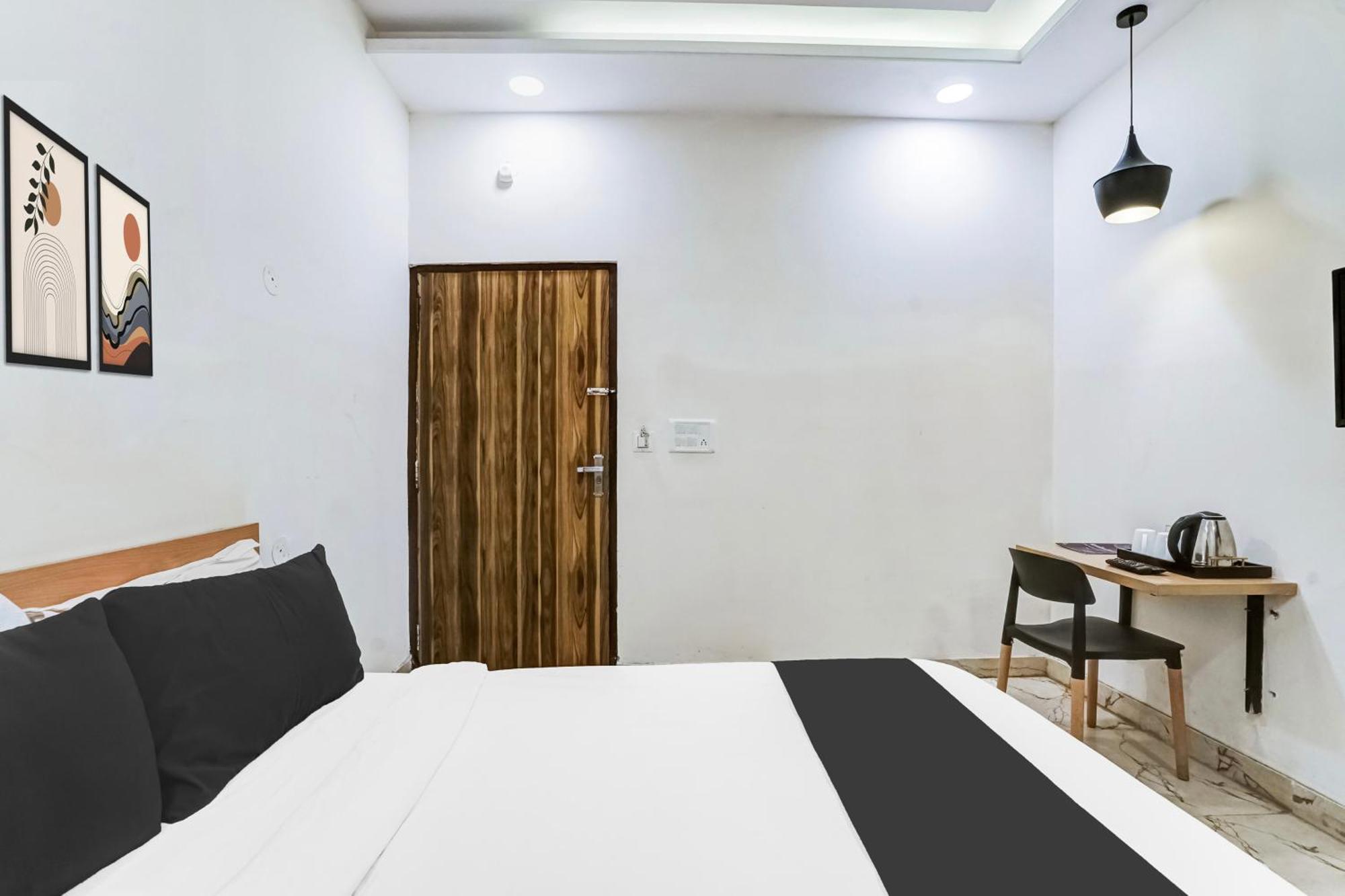 Super Townhouse Jagatpura Hotel Jaipur Exterior photo
