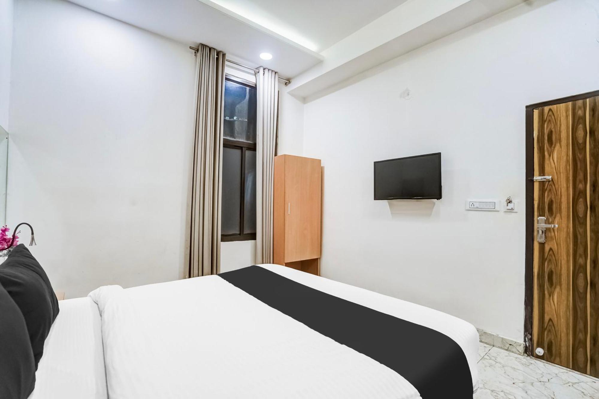 Super Townhouse Jagatpura Hotel Jaipur Exterior photo